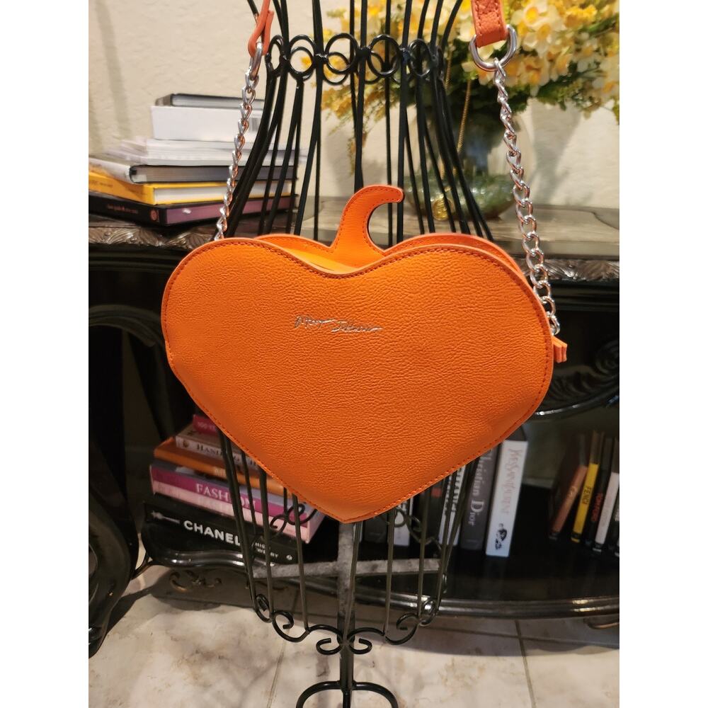 Betsey Johnson Kitsch Pumpkin Crossbody bag - Picture 3 of 5